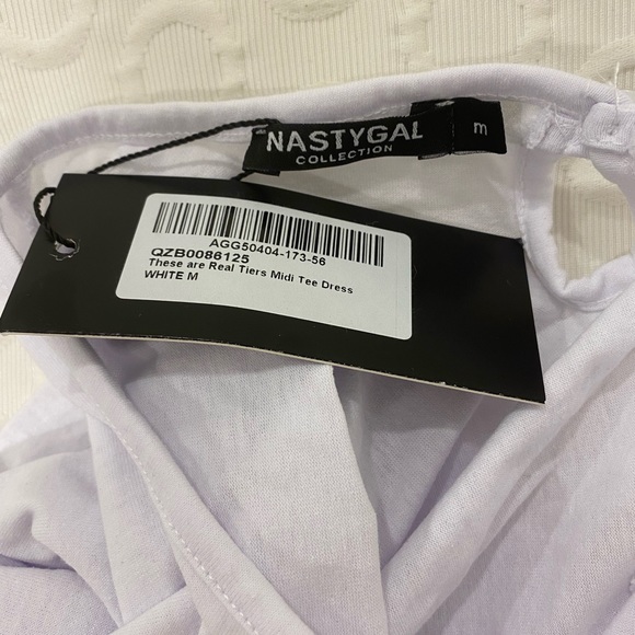 Brand New Nasty Gal White Tee Dress - Picture 3 of 3